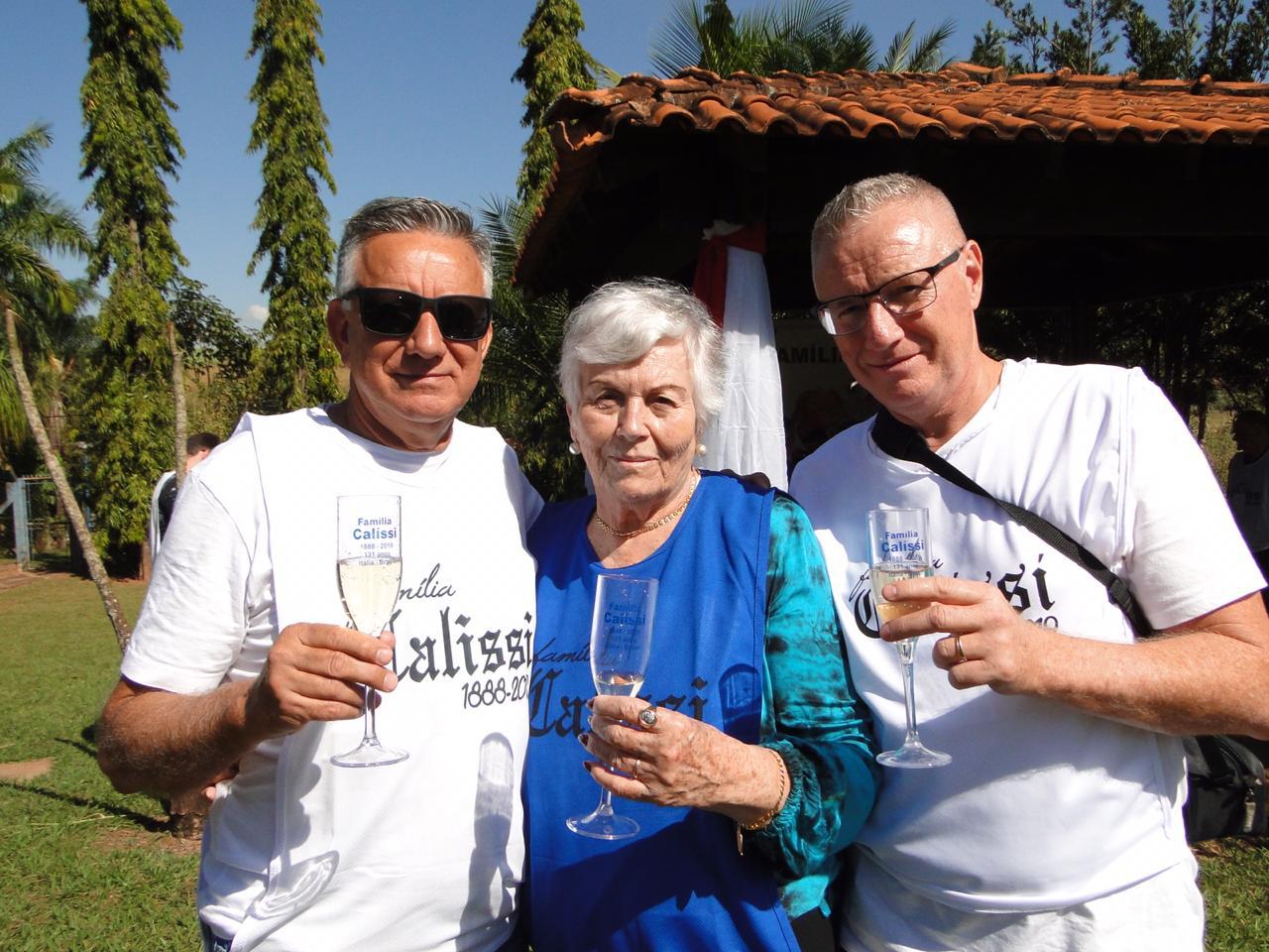 FOTO FESTA 2   2760de04-4194-4bba-99e0-a6c57d6d1e76.jpg