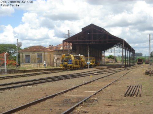 doiscor081 dois corregos estação ferroviaria.jpg